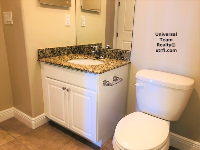 Building Photo - 13661 Julias Way