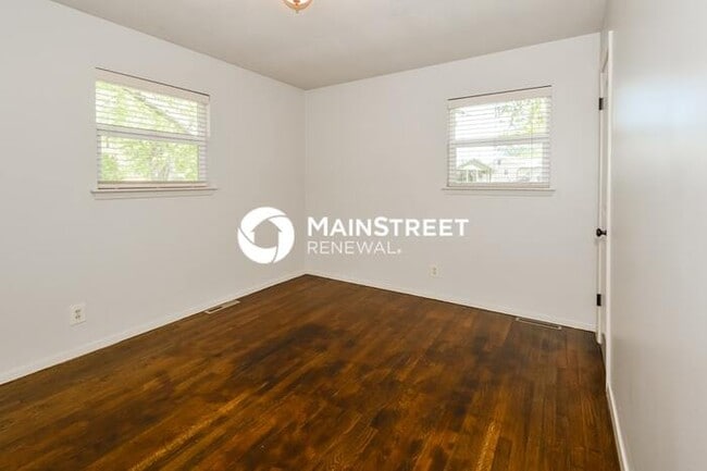 Building Photo - 3 Bedroom Pet-Friendly Home in INDEPENDENC...