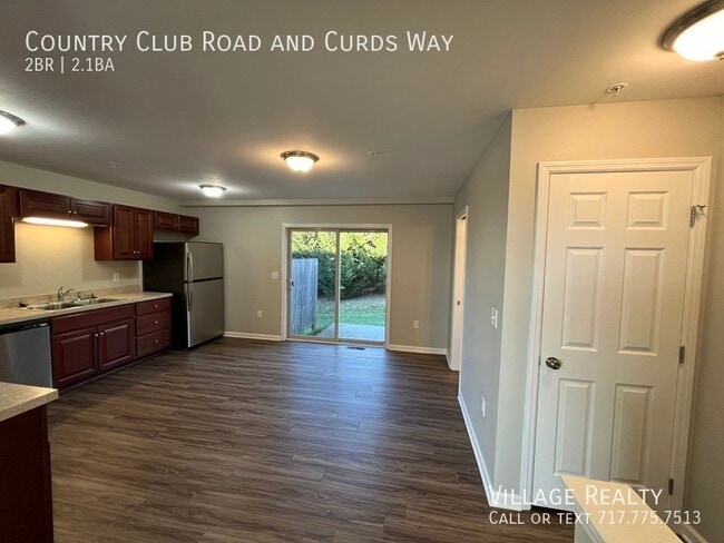 Building Photo - 719 Country Club Rd