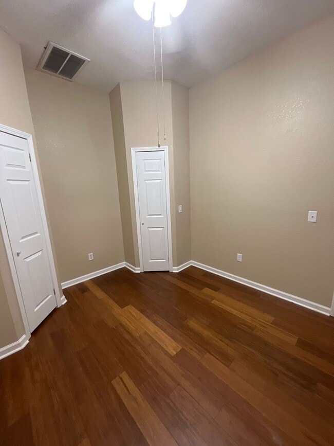 Building Photo - 1802 Teston Ln