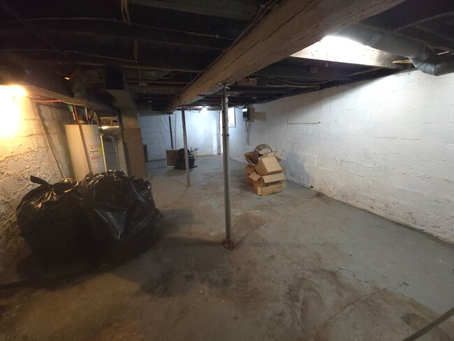 Building Photo - 164 N Hazelwood Ave
