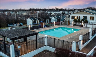 Building Photo - 300 Hickory