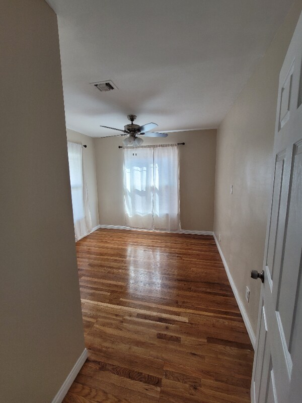 Building Photo - 6503 White Oak Ave