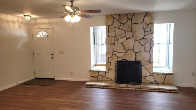 Building Photo - Beautifully Renovated Home In Ramona