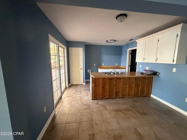 Building Photo - 3158 Lucas Lake Rd