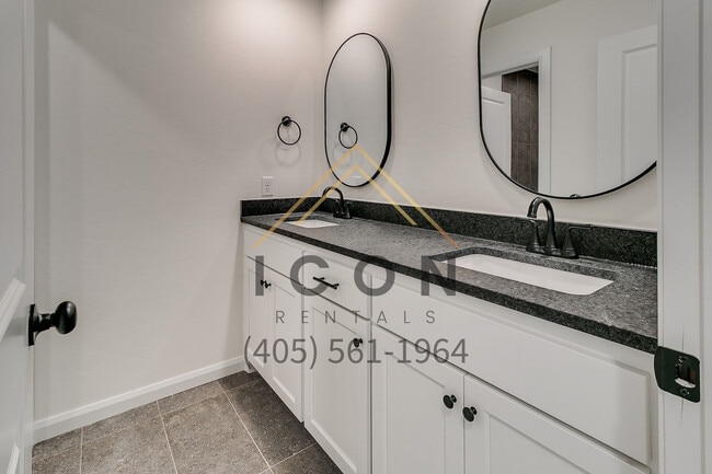 Building Photo - 809 S 2nd St