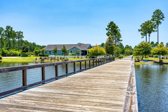 Building Photo - 39 Suwanee Dr