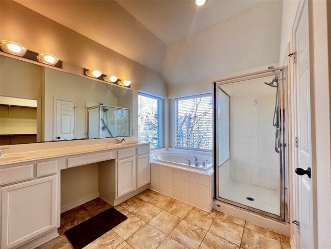 Building Photo - 14214 Ayers Rock Rd