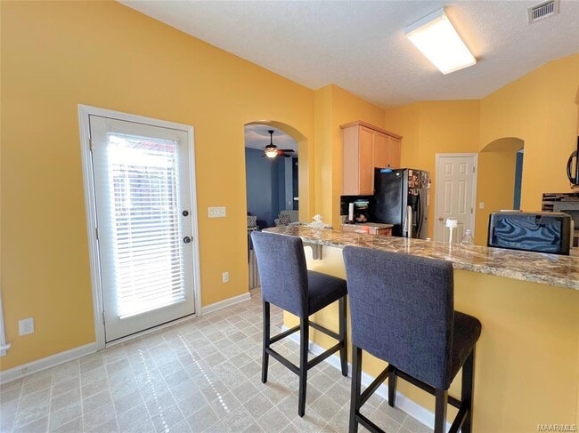 Building Photo - 1972 Chancellor Ridge Rd