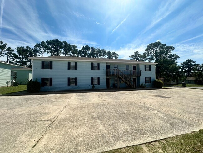 Building Photo - Chimney Creek Apartments