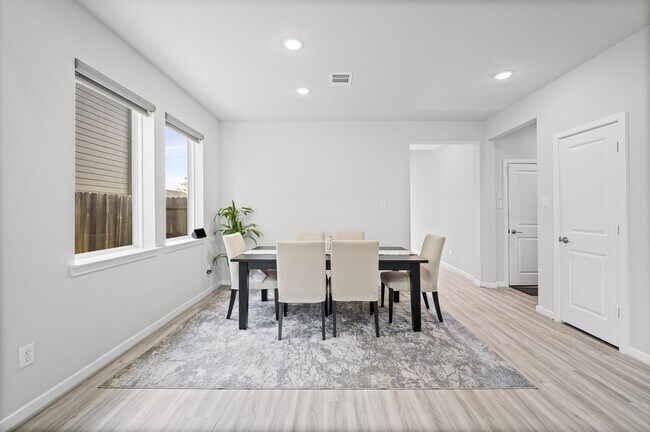 Building Photo - 8442 Harrington Grv Trl