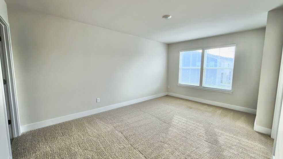 Primary Bedroom - 106 Hopi Pl