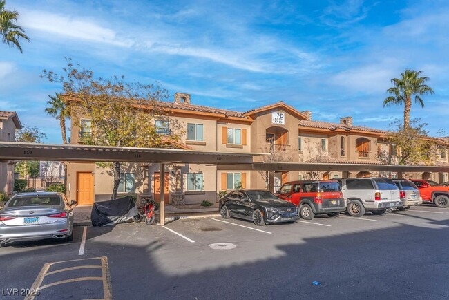 Building Photo - 7701 W Robindale Rd