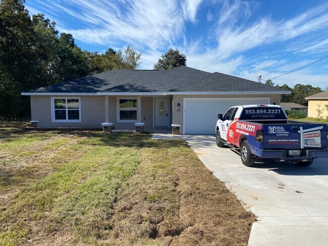 Building Photo - 10 Hemlock Cir Ct