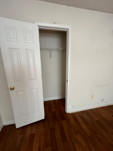 Building Photo - 5420 Sapphire Cir