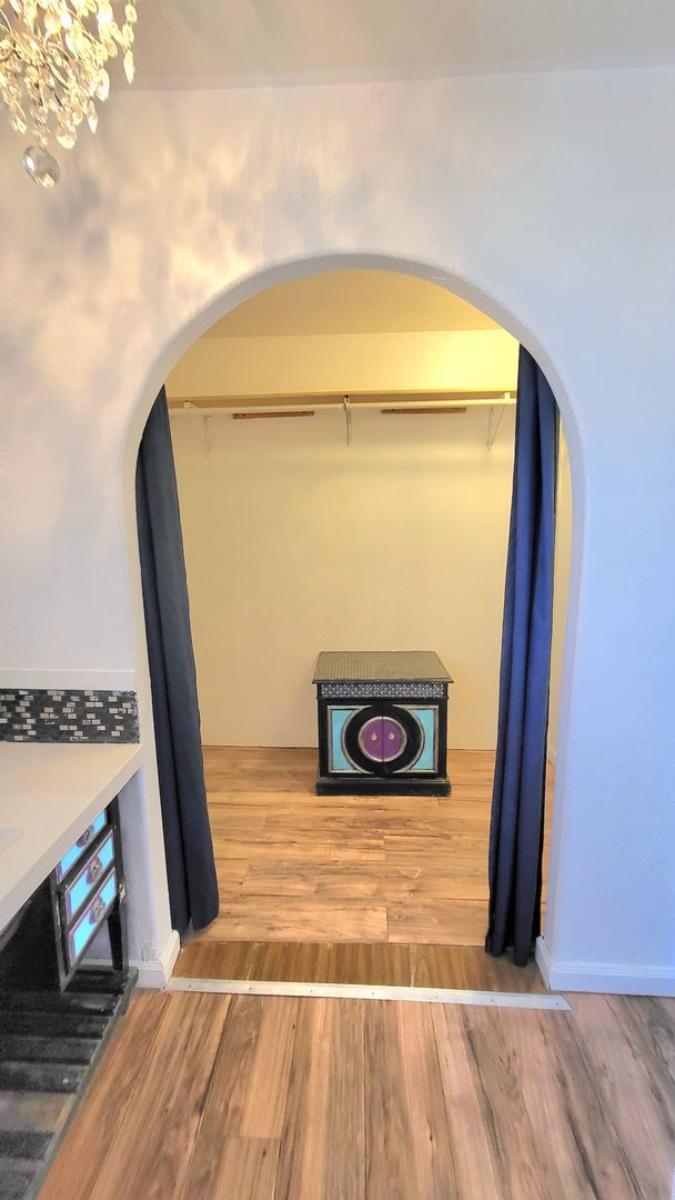 Building Photo - CAL VEGAS RANCHOS - W. Irons