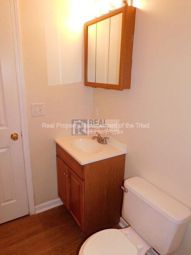 Building Photo - 2118 Everitt St