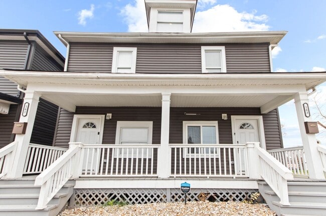 Building Photo - Modern Townhome in the Heart of Franklinton
