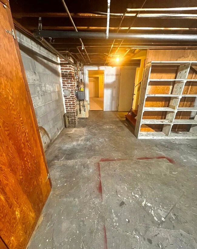 Building Photo - 2314-2316 S Capitol Way