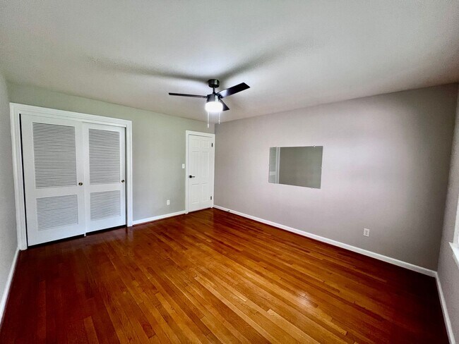 Building Photo - STUNNING home with fully finished BASEMENT!!!