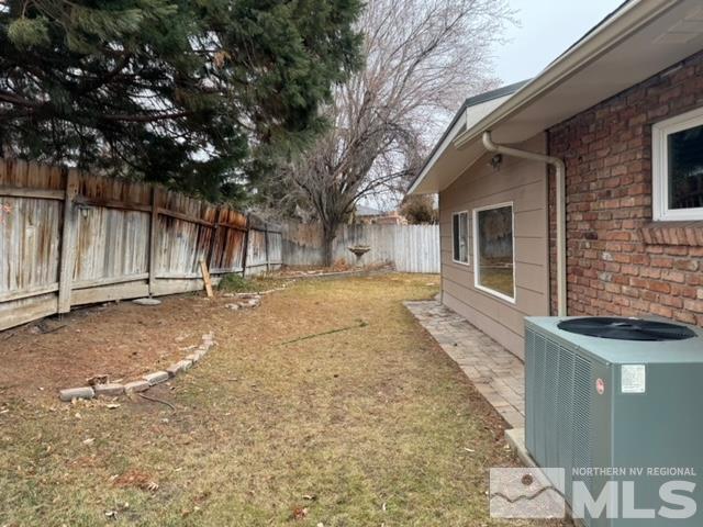 Building Photo - 2125 Lakeside Dr