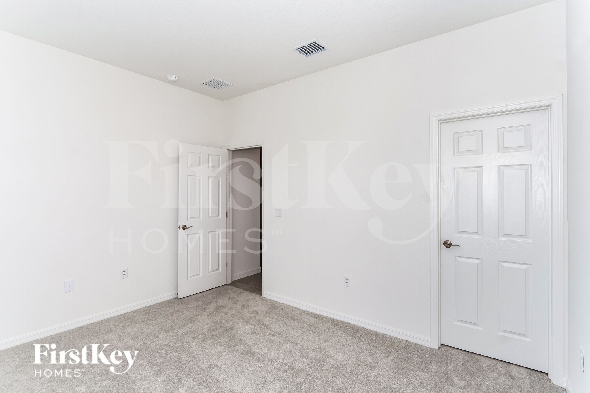 Building Photo - 340 Corbel Ln