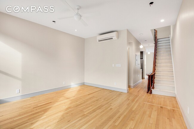 Building Photo - 187 President St