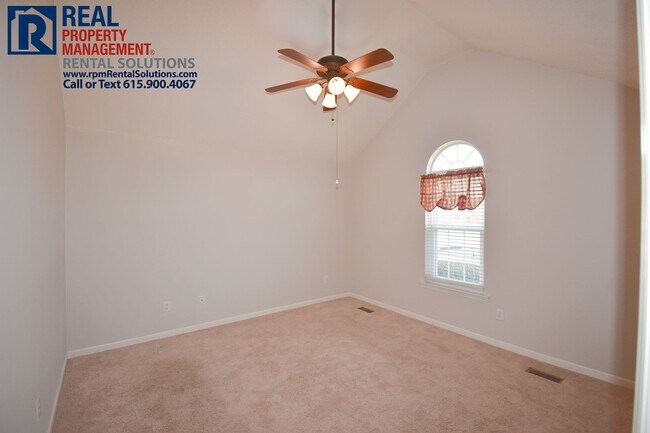 Building Photo - 3BR/2BA south Mboro 2-car garage, fenced backyard with brand new patio!