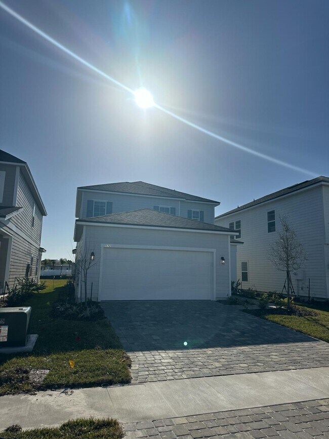 Building Photo - 572 Silver Landing Dr