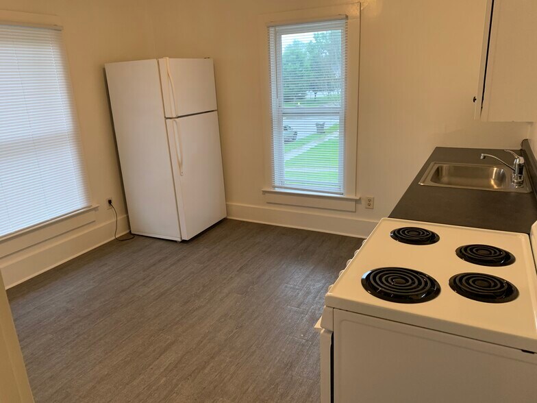 Building Photo - 412 E Jefferson St