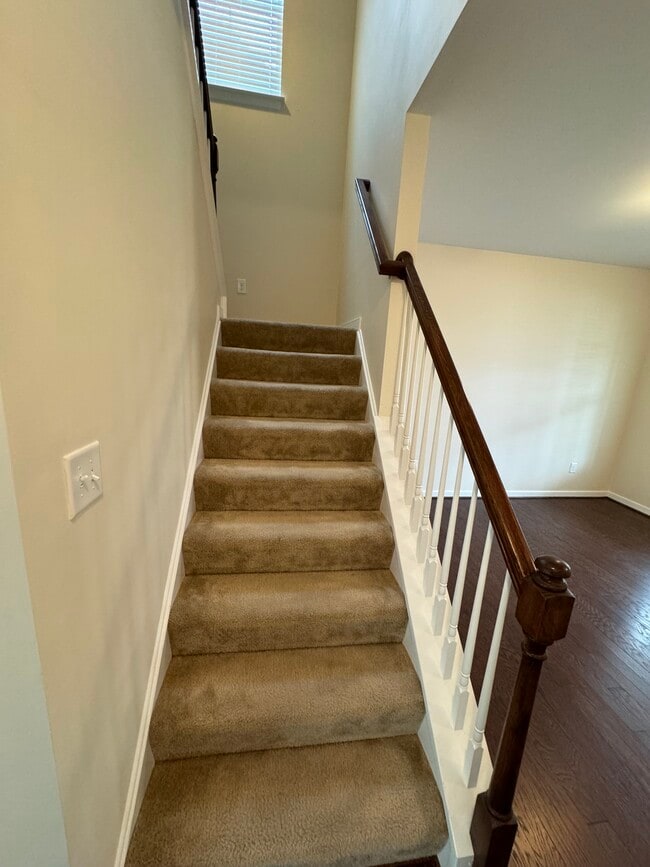 Building Photo - 6901 Swanhaven Dr