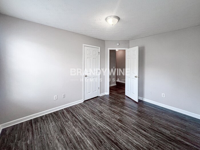 Building Photo - 252 Springbottom Ct SE