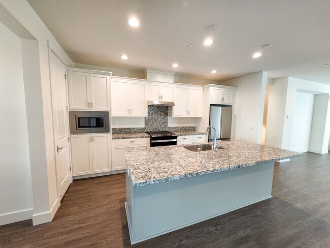Building Photo - Newer Townhome at Penny Lane in Concord, 2...