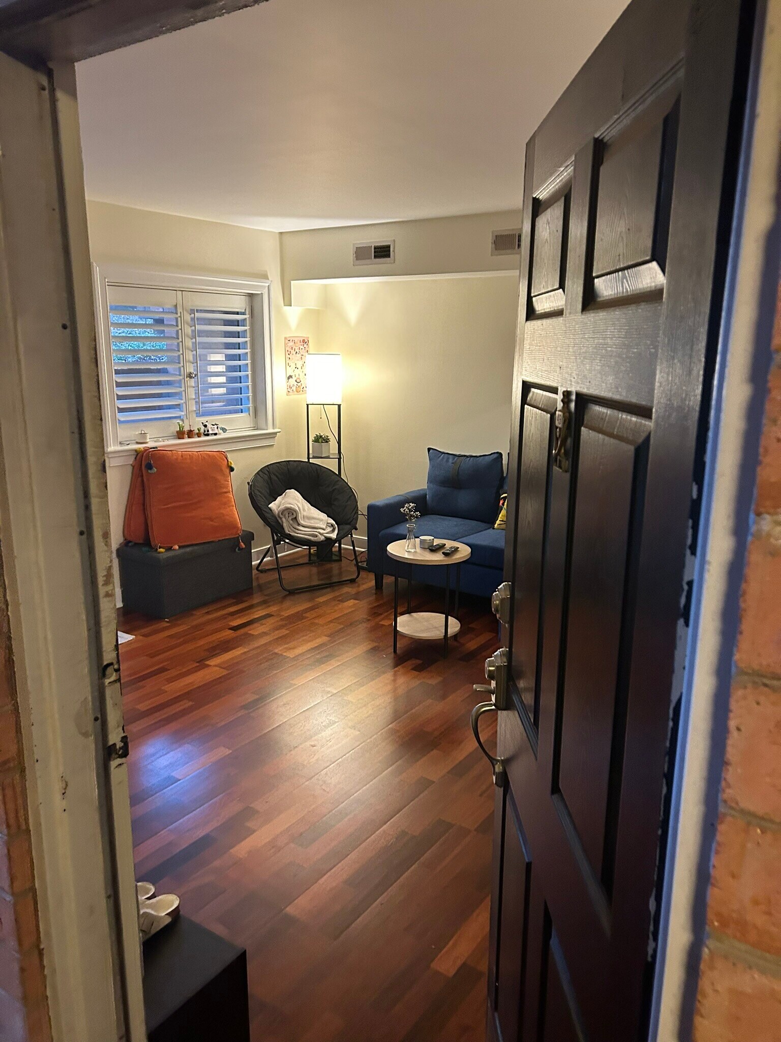 Building Photo - 1800 Jefferson Park Ave