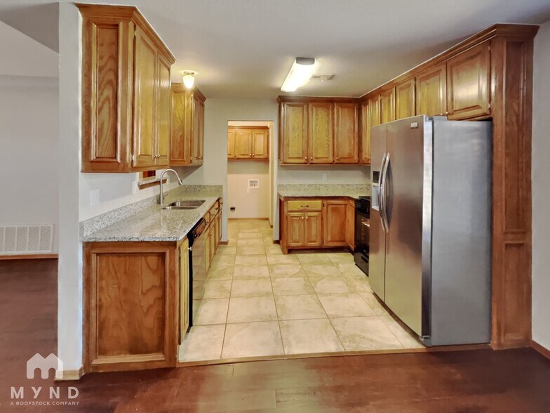 Building Photo - 3325 Remington Ct