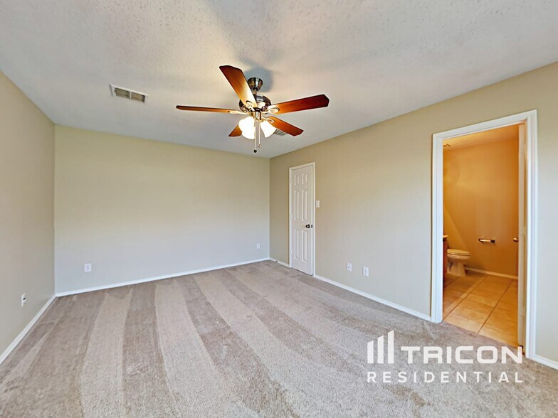 Building Photo - 216 Blazing Star Trail