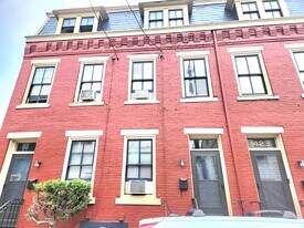 Manchester/ North Shore - 1425 Hamlin St
