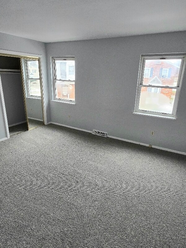 Building Photo - 7037 Paxton Rd