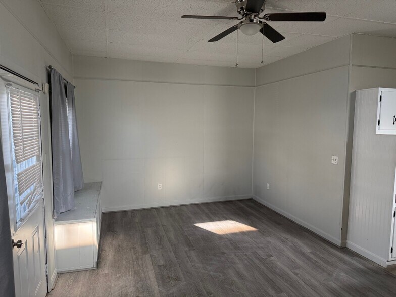 Building Photo - 5225 Brightwood Rd