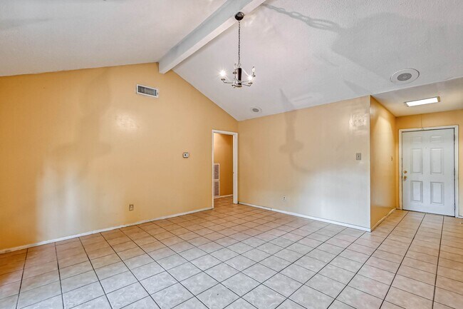 Building Photo - 14427 Campden Hill Rd