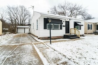 Building Photo - 2513 Greenvale Rd