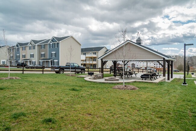 Building Photo - Spacious End Unit Luxury Townhome! Outstanding Location!