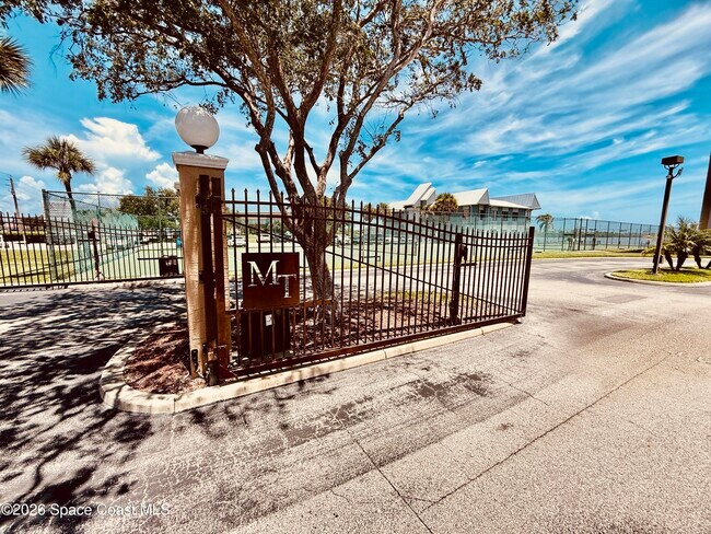 Building Photo - 250 S Sykes Creek Pkwy