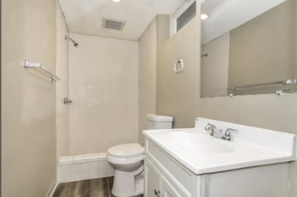 Building Photo - 4015 5th Ave S