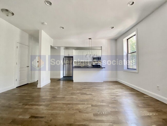Floorplan - 165 Pinehurst Avenue