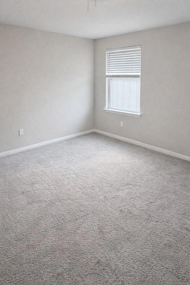 Building Photo - 3200 W College Park Dr