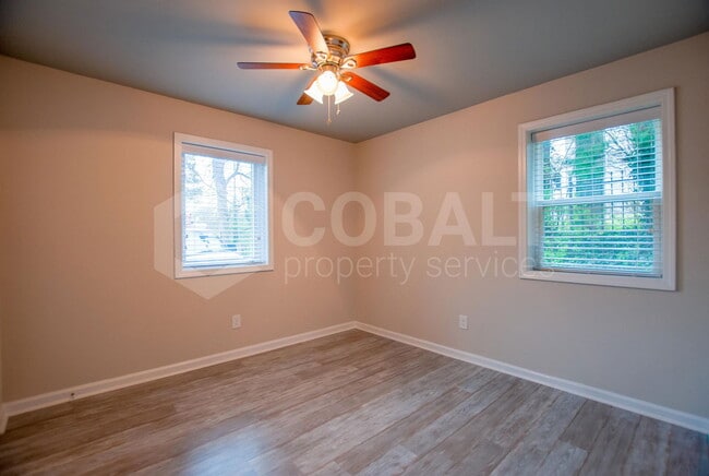 Building Photo - 271 Glen Iris Dr NE