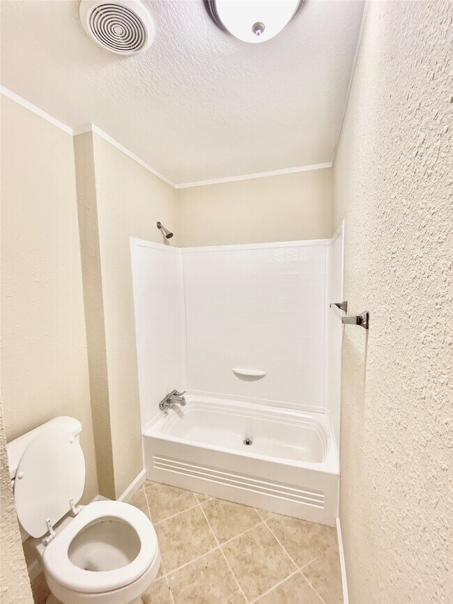 Building Photo - 11720 W Small Oaks Ln