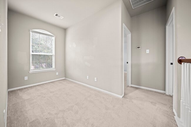 Building Photo - 307 Fairwood Springs Ln