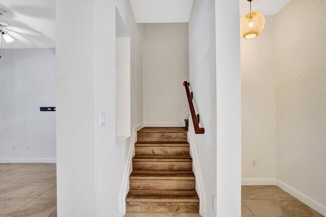 Building Photo - 8308 NW 9th Ave